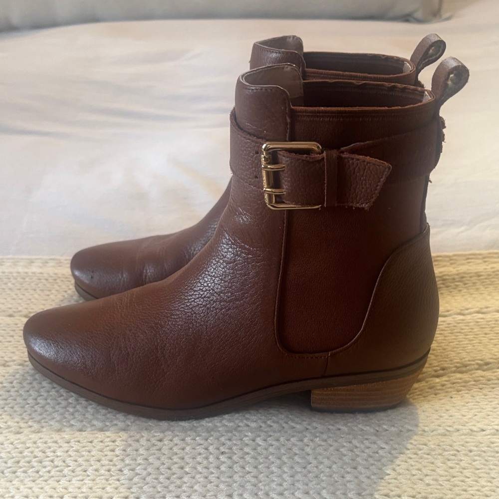 Jack Rogers low boots size 7